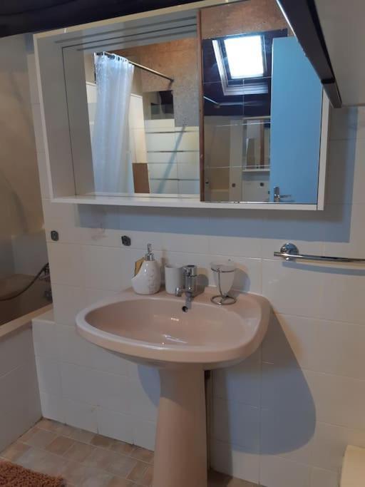 Maison Village 4 Chambres 30 Minutes Du Zoo De Beauval Saint-Cyran-du-Jambot 외부 사진